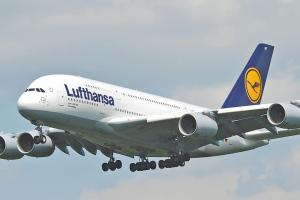 В аэропорту Минска задержали самолет авиакомпании Lufthansa из-за сообщения о "теракте"