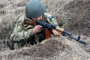 На Донбасі від пострілу снайпера загинув український військовий