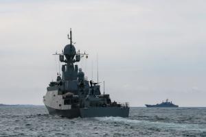 Россия открыла стрельбу по эсминцу Британии в Черном море