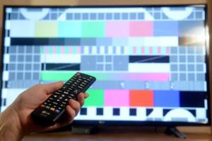 В Україні через кілька днів відключать три популярні телеканали