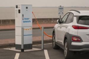 Украинцам хотят запретить покупать бензиновые и дизельные автомобили