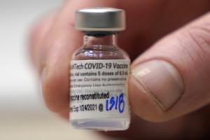 Вакциной Pfizer в Украине будут прививать всех желающих, - Минздрав 