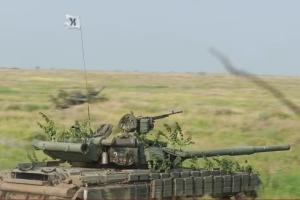На Николаевщине во время учений Cossack Mace-2021 танк обстрелял населенный пункт