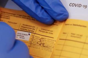 Кабмин изменил порядок использования COVID-сертификатов