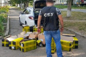 Мешканець Лисичанська організував мережу збуту контрафактного тютюну: вилучено товар на 700 тисяч гривень