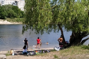 На Луганщині перевірили якість води у водоймах: чи небезпечно в них купатися