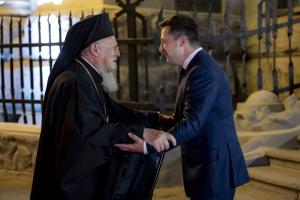 Вселенский Патриарх Варфоломей прибыл в Украину: его встретил Зеленский