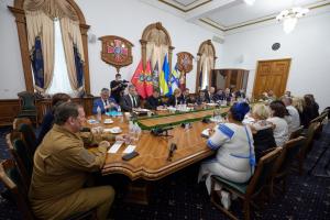 Зеленський провів зустріч з родинами загиблих захисників України