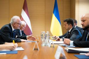 Зеленський провів переговори з Президентом Латвії