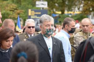 Мужчине, который облил Порошенко зеленкой, грозит до 5 лет ограничения свободы, - полиция
