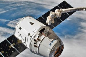 Корабль Cargo Dragon успешно стартовал к МКС