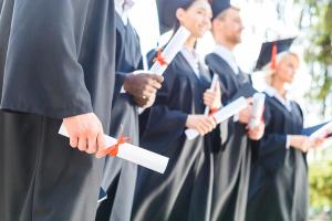 Украинцам могут аннулировать дипломы о высшем образовании: названы условия