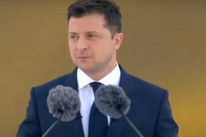 Зеленский предложил Раде сделать День государственности выходным