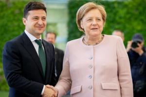 Меркель приїде в Україну перед Днем Незалежності