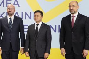 "Хто з них Шмигаль?": Зеленський опинився між політиками-"двійниками", мережа "вибухнула" мемами