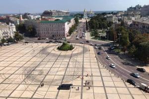 В Киеве ради съемок рекламы устроили дрифт и изуродовали Софийскую площадь: полиция открыла производство