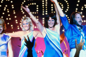 ABBA возвращается: легендарная группа выпустит новые песни впервые за 39 лет (видео)