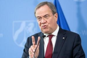 Вибори в Німеччині: Наступник Меркель Лашет порушив таємницю голосування, але його голос зарахують