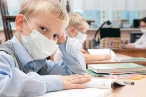 Детсады, младшие классы и спецучреждения образования будут работать даже в "красной" зоне: Правительство обновило правила карантина
