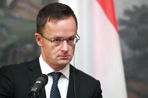 Глава МЗС Угорщини може не потрапити на Генасамблею ООН, бо вакцинувався "Супутником V"
