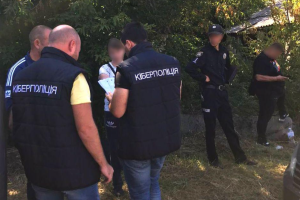Кіберполіція викрила жителя Луганщини, що торгував підробними COVID-тестами