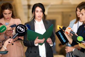 "Слуга народа" собирает заседание фракции: что обсудят