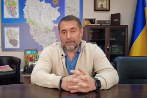 Гайдай відповів на запитання мешканців Луганщини: про ремонт доріг, шкіл, парків, залізницю, опалення
