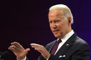 Байден пообіцяв провести переговори з Путіним та Зеленським, а Єрмаку зателефонували з Білого дому