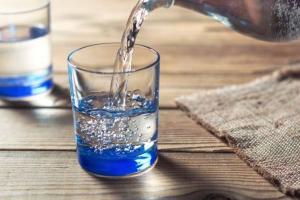 Неожиданно: Украинцам рассказали, какая вода безопаснее - из крана или из скважины
