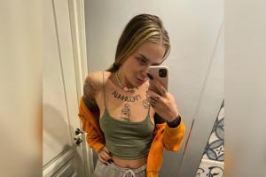 Сбежавшая из Украины после Майдана инста-блогерша показала ягодицы на фоне собора в Петербурге и попала под суд