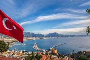 Украинские туристы не могут покинуть Турцию из-за смерти члена группы