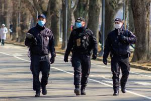 У поліції роз'яснили, чи перевірятимуть в українців ковід-сертифікати на вулиці