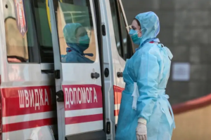 Правительство увеличило расходы на лечение COVID-19 через "пакеты" НСЗУ