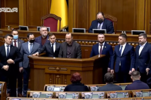 Нардеп від "Слуги народу" вилаявся матюком з трибуни Верховної Ради: відео