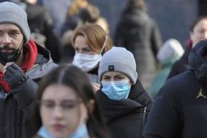 В Україні виявили майже 5 тисяч нових випадків COVID-19 за добу