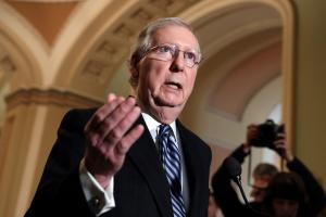 Лидер республиканцев в Сенате США призвал Байдена поставлять Украине любое необходимое оружие