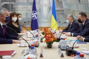 Зеленський зустрівся з генсеком НАТО: про що говорили