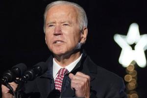 Байден пообіцяв Путіну "труднощі" і заявив, що не визнає "червоних ліній" щодо України