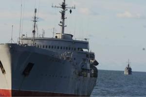 У ФСБ РФ влаштували істерику через український корабель "Донбас" в Азовському морі