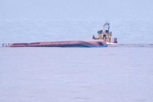 У Балтійському морі зіткнулися вантажні судна, одне з них перевернулося, є жертва