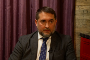Що заважає ремонтувати дороги в Лисичанську та чи закриють у місті тролейбусне депо: інтерв'ю Гайдая
