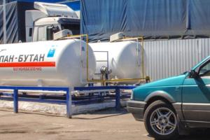 "Укравтогаз" с 1 февраля закрывает все свои заправки: названа причина