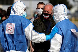 В Израиле надеются на коллективный иммунитет после вспышки "Омикрона"