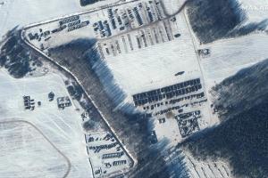 США опублікували нові супутникові знімки російських військ на кордоні України та Білорусі