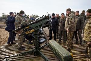 Зеленский приехал на Ровенщину и посетил военные учения "Метель-2022"