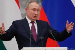 Путин на Совбезе РФ: "Обсуждается вопрос признания ЛДНР, а не их вхождение в Россию"