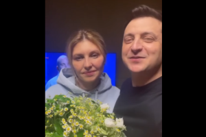 "Ми вдома, ми разом": Зеленський показав себе з дружиною