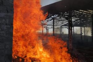 Рашисти завдали авіаудару по Гiрському і продовжують бомбити продуктові склади в Сєвєродонецьку