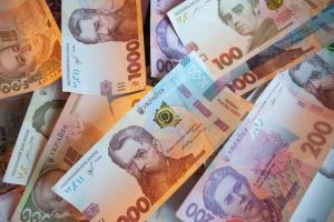 Украинцам выплатят компенсацию в 6500 гривен: жителям каких областей доступна помощь