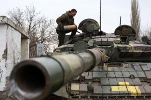 Оборона Рубежного продолжается: оккупанты потеряли батальон живой силы, технику уже никто не считает
